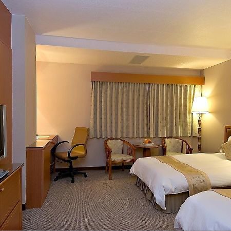 First Hotel Taipei Luaran gambar