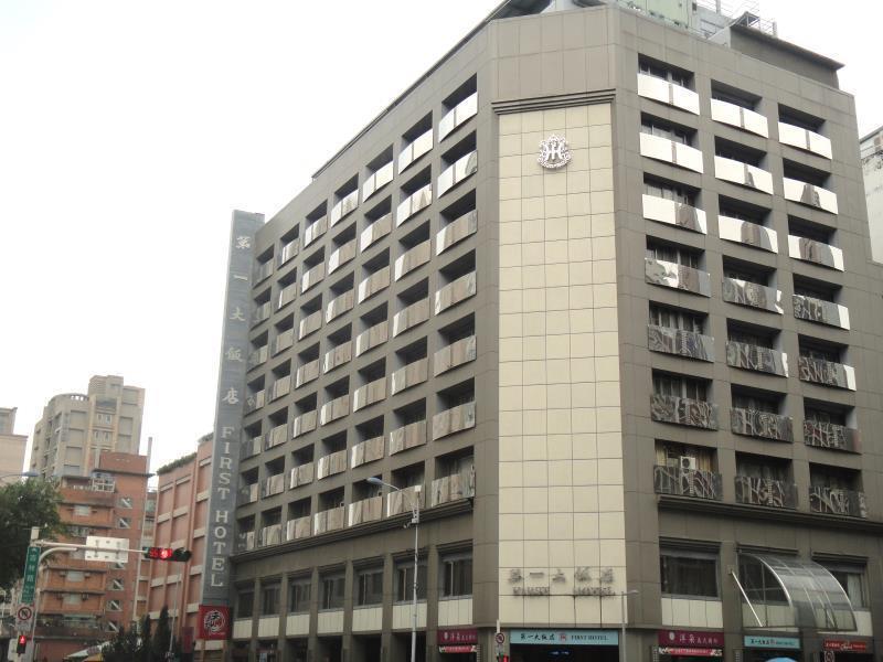 First Hotel Taipei Luaran gambar