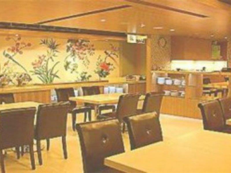 First Hotel Taipei Restoran gambar