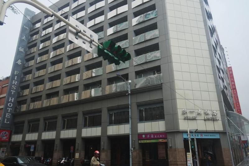 First Hotel Taipei Luaran gambar