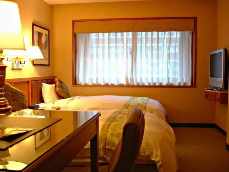 First Hotel Taipei Luaran gambar