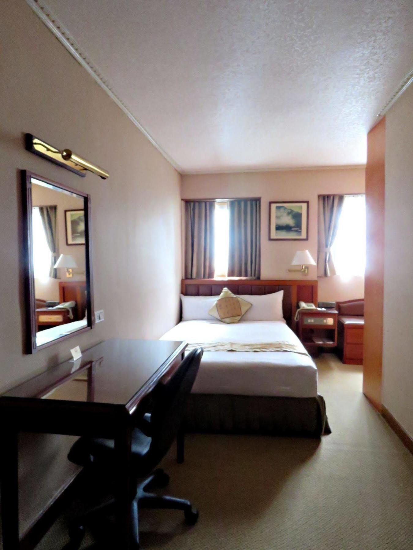 First Hotel Taipei Luaran gambar