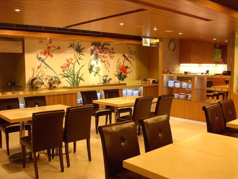 First Hotel Taipei Restoran gambar