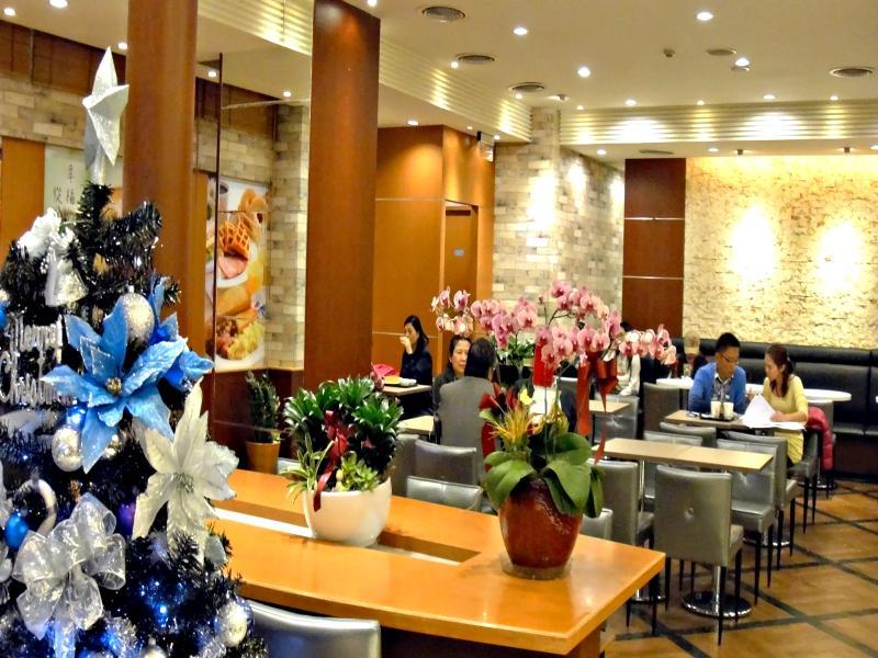 First Hotel Taipei Luaran gambar