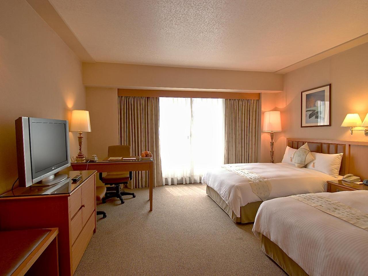 First Hotel Taipei Luaran gambar